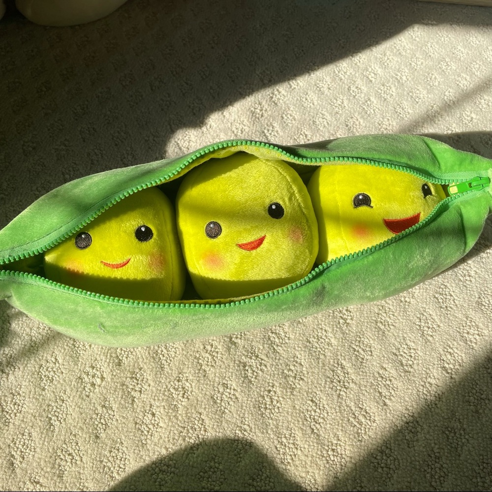 peas in a pod plushie